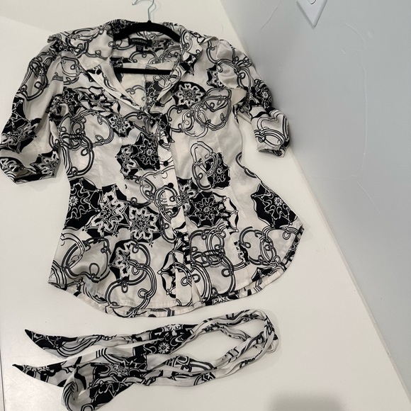 Bebe Patterned Blouse - XS - Picture 12 of 13